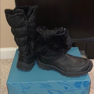 Rugged Outback Snow Boots